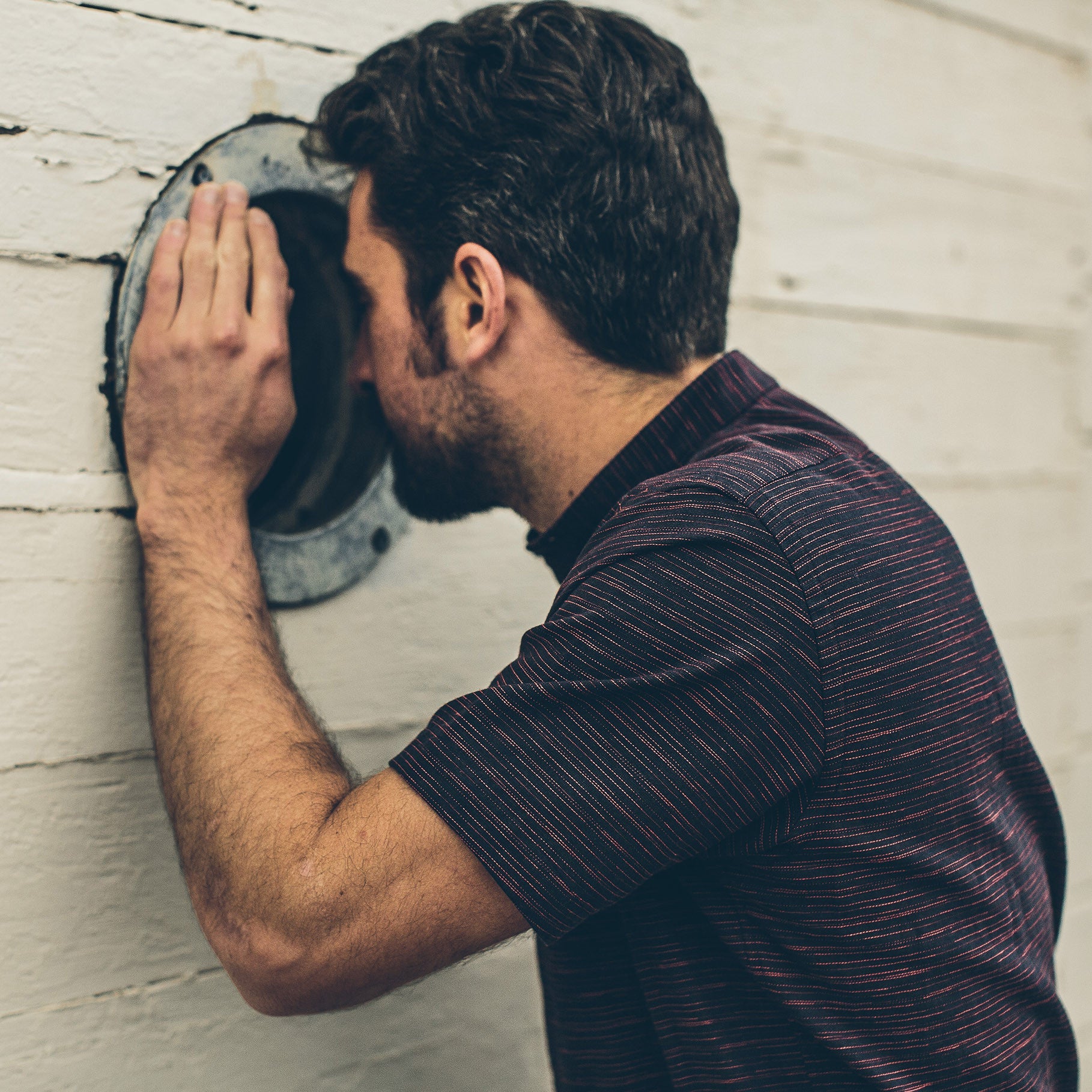 The Bandit in Navy & Red Slub Stripe