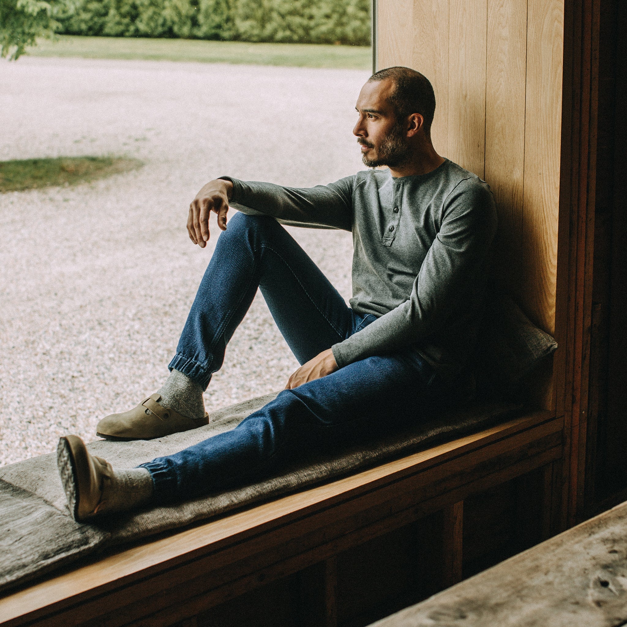 The Apres Pant in Indigo Cross Dye